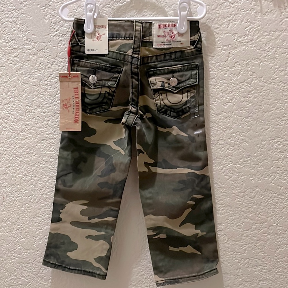 True Religion Kids camouflage pants. Boys size 3T. NWT